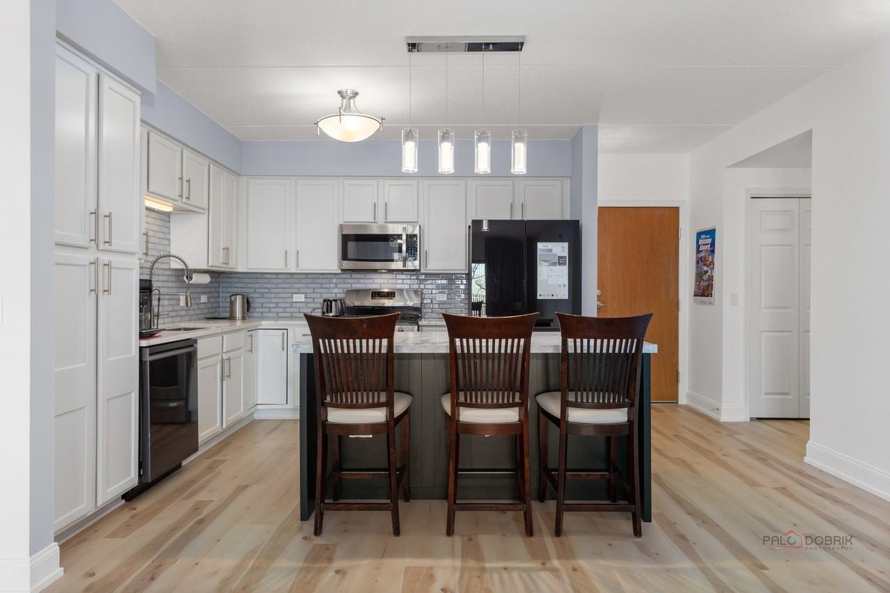 8727 W Bryn Mawr Ave Apt 501 #501 - Photo 5 of 17