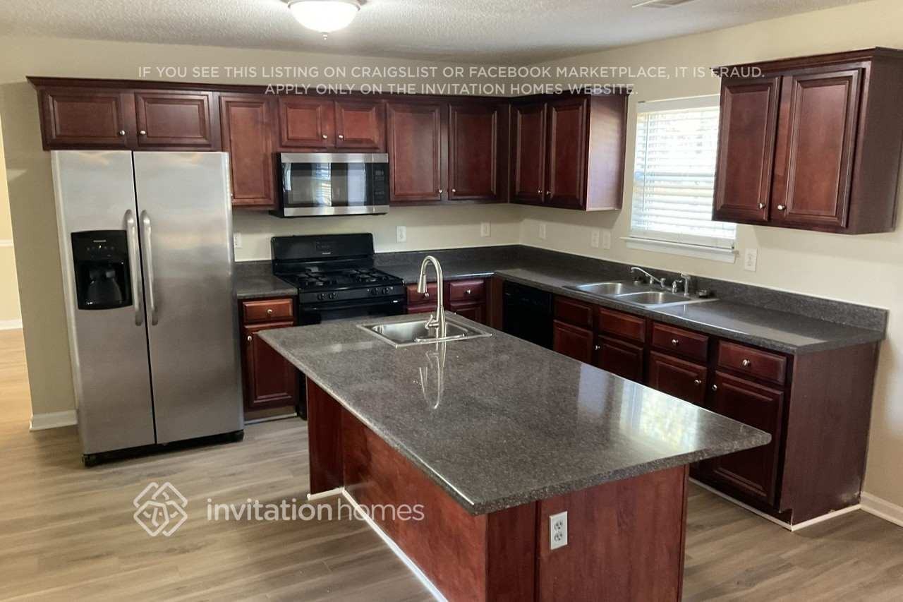 3204 Timber Rdg - Photo 3 of 13