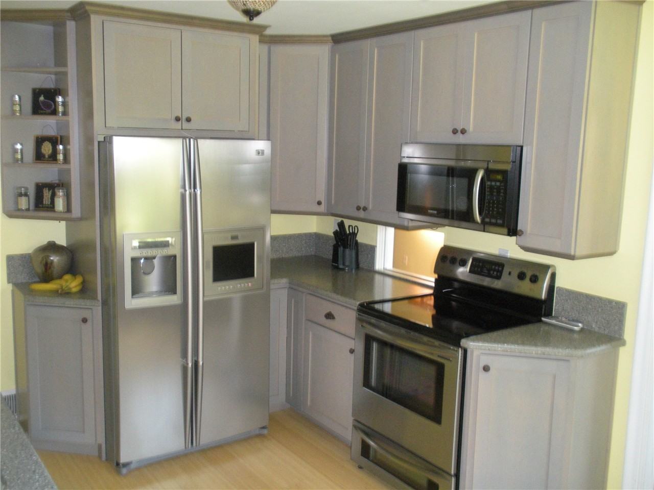 2481 E St - Photo 5 of 12