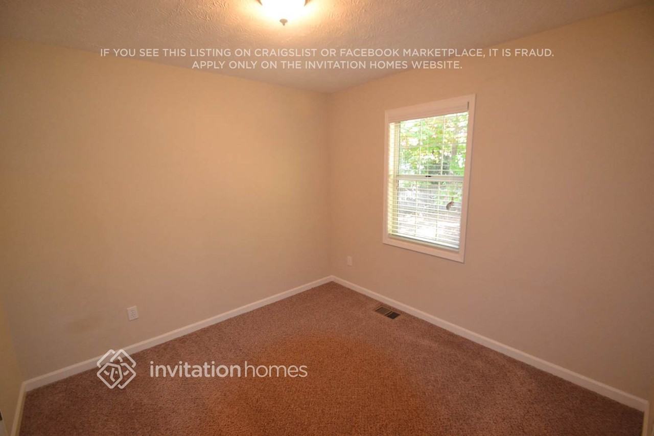 1310 Creekwood Cv - Photo 3 of 9