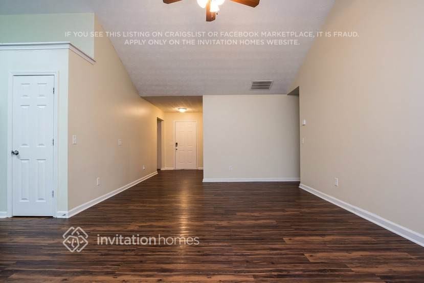 2678 Buena Vista Cir - Photo 3 of 23