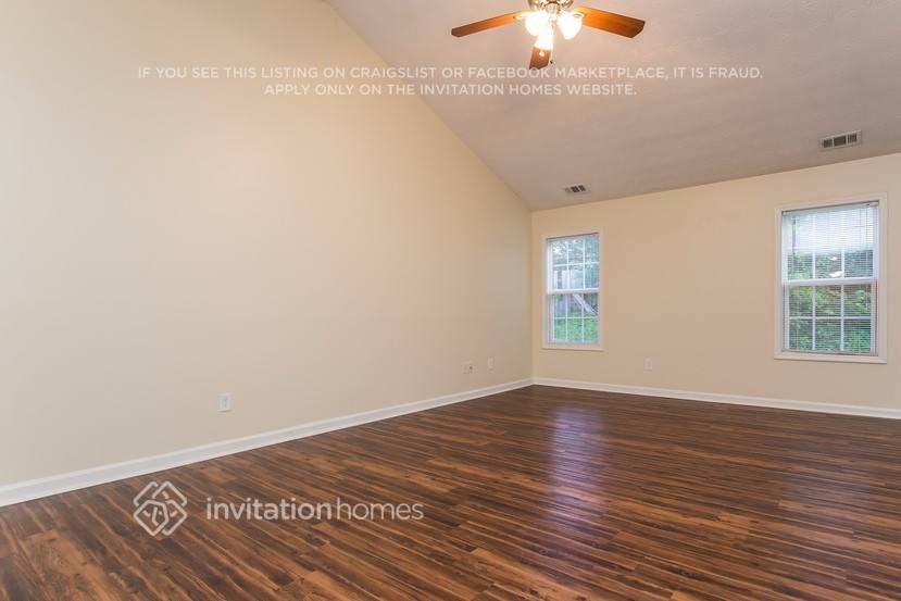 2678 Buena Vista Cir - Photo 4 of 23