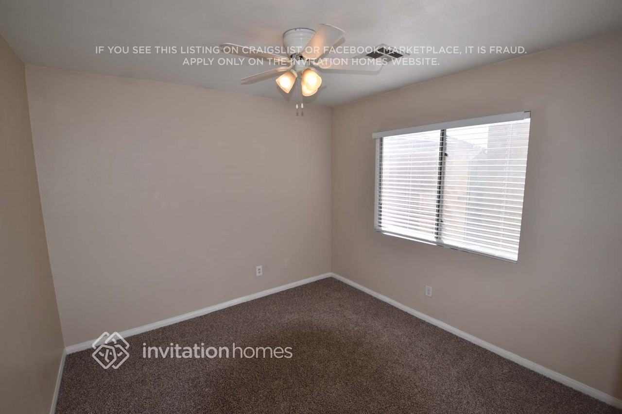 2868 Canonero St - Photo 7 of 15