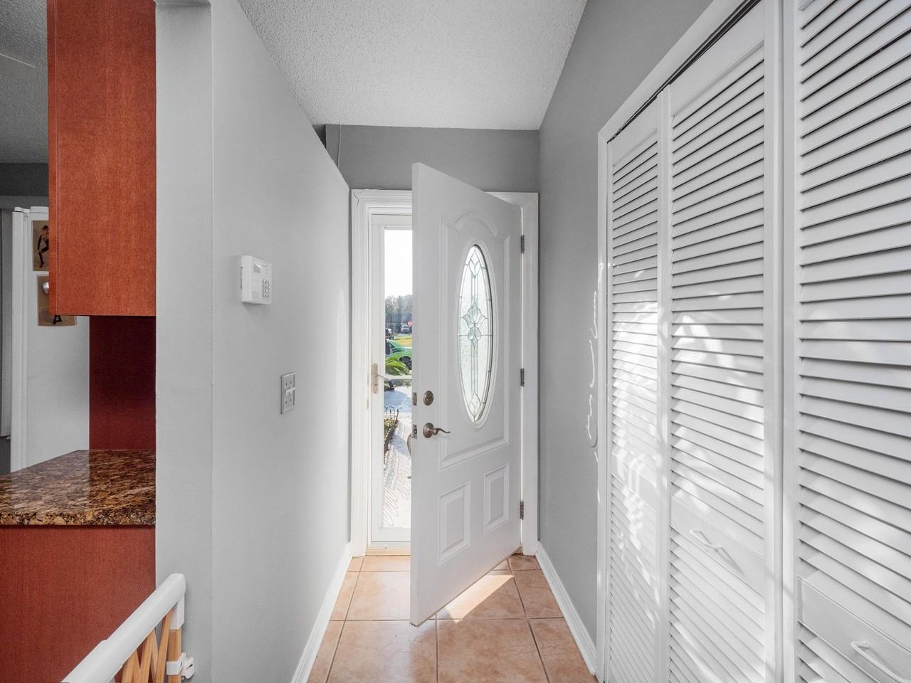 744 Aquatic Dr - Photo 3 of 22