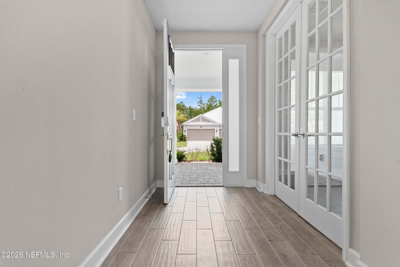 321 Marquesa Cir - Photo 3 of 29