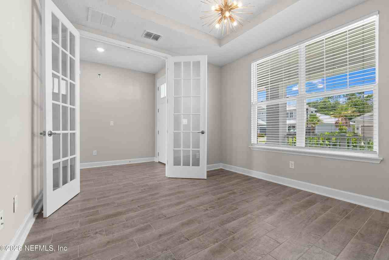 321 Marquesa Cir - Photo 4 of 29