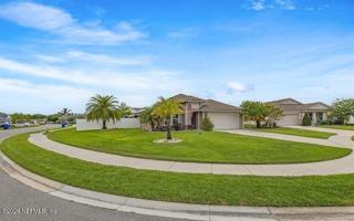 featured image of 380 Crescent Key Dr