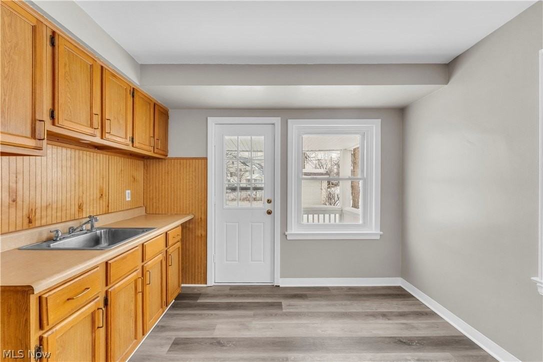 9405 Bohning Dr - Photo 5 of 24