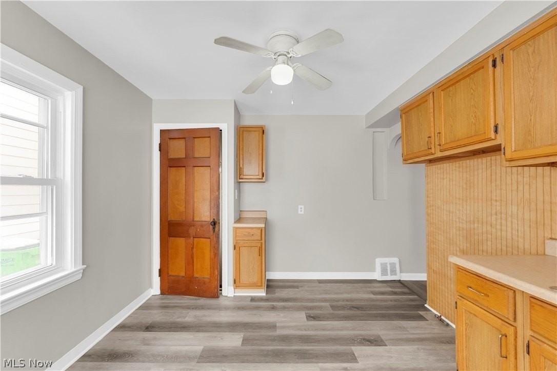 9405 Bohning Dr - Photo 7 of 24