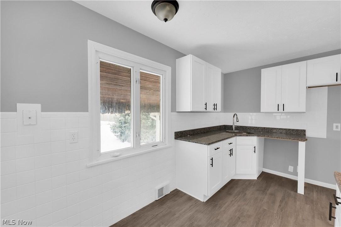 22501 Arms Ave - Photo 6 of 27