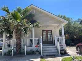 featured image of 3636 1/2 Derbigny St