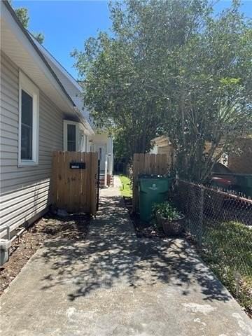 3636 1/2 Derbigny St - Photo 2 of 6