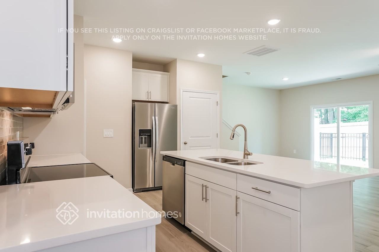 1159 Greenville Way - Photo 5 of 16