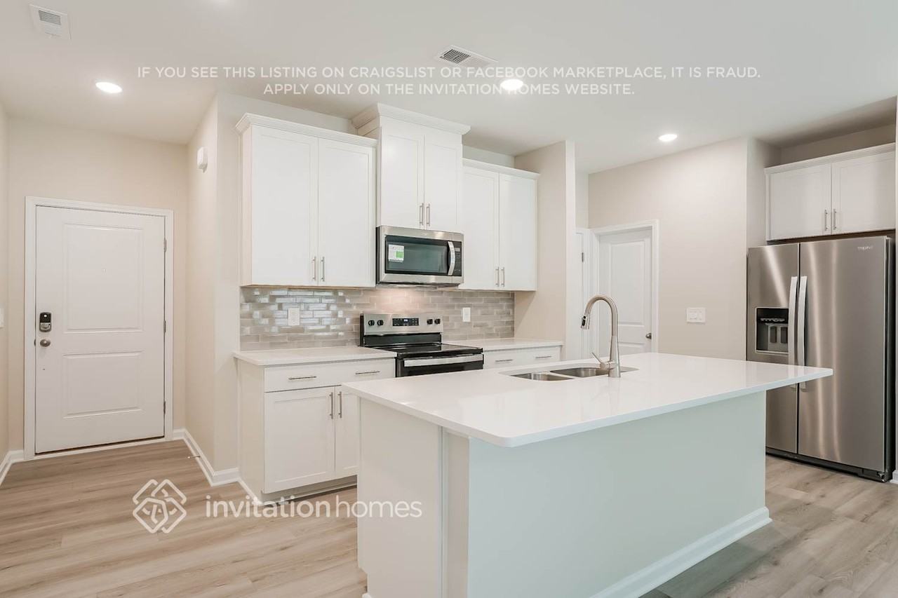 1159 Greenville Way - Photo 6 of 16