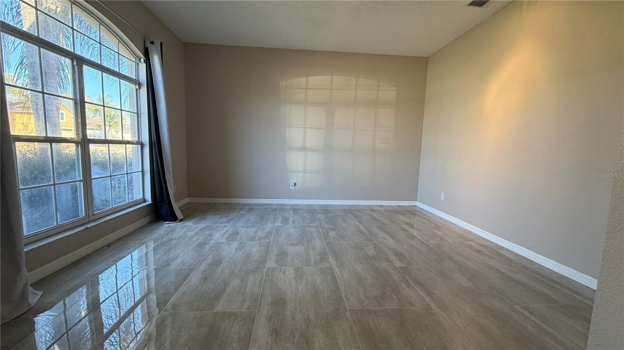 2661 Plumberry Ave - Photo 4 of 37