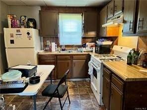 19 Bloomingburg Rd - Photo 3 of 9