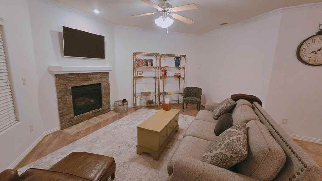 7309 Raphael St - Photo 2 of 24