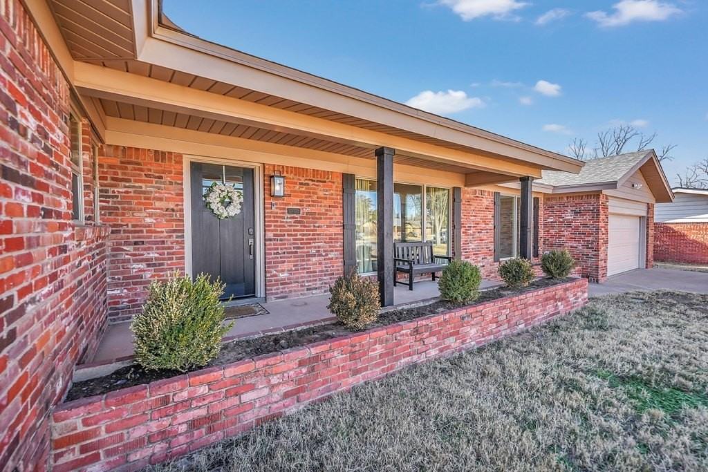 715 Shell Ave - Photo 6 of 50