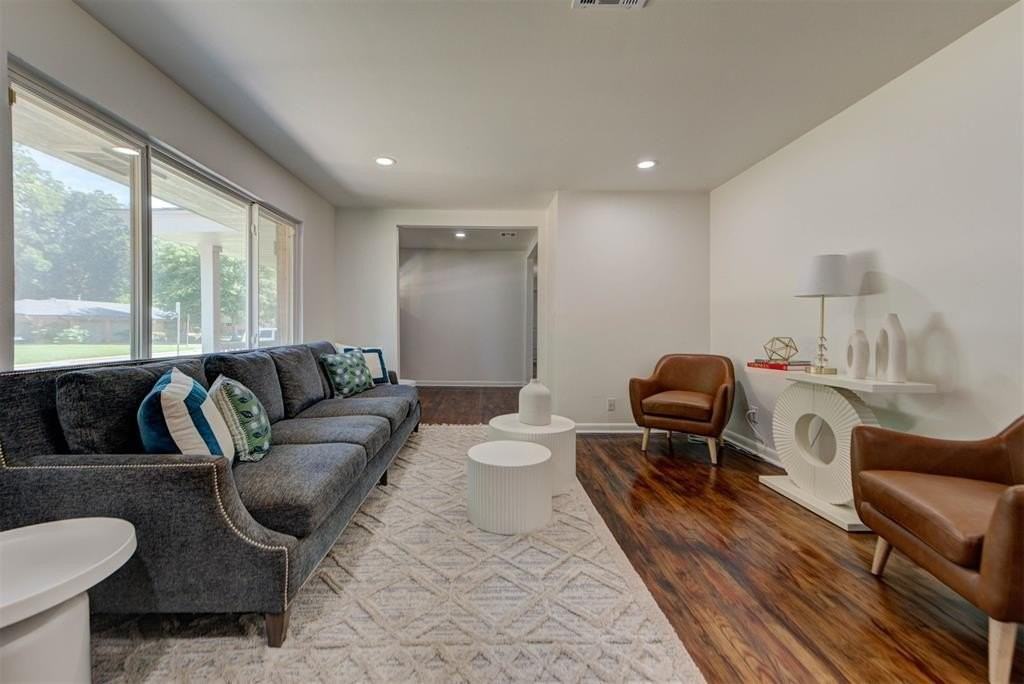 1510 Melrose Dr - Photo 6 of 28