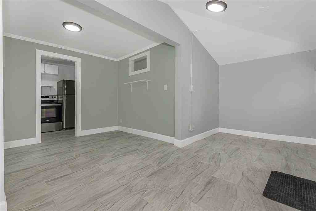 224 Sw 15th St #3 - Photo 7 of 12