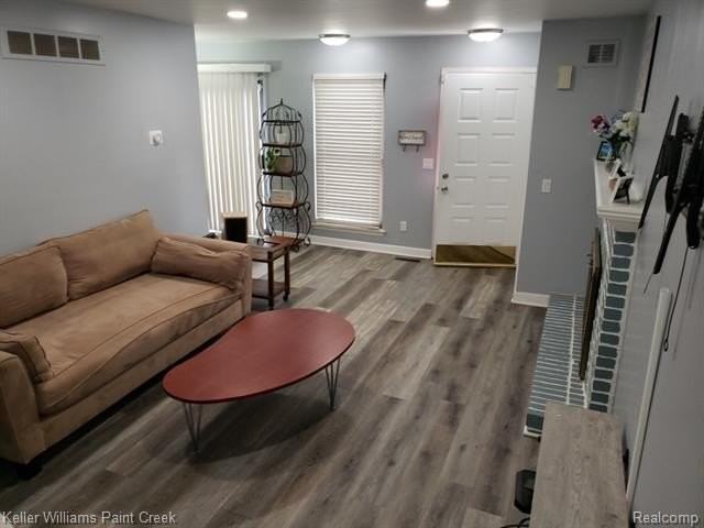 38844 Golfview Dr E - Photo 3 of 25