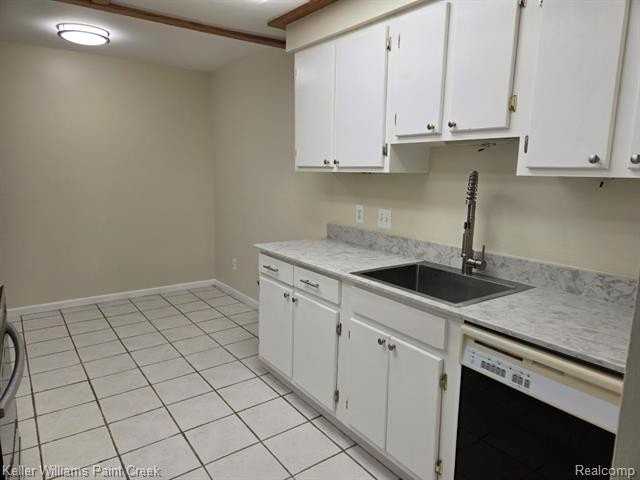 509 E University Dr - Photo 7 of 32