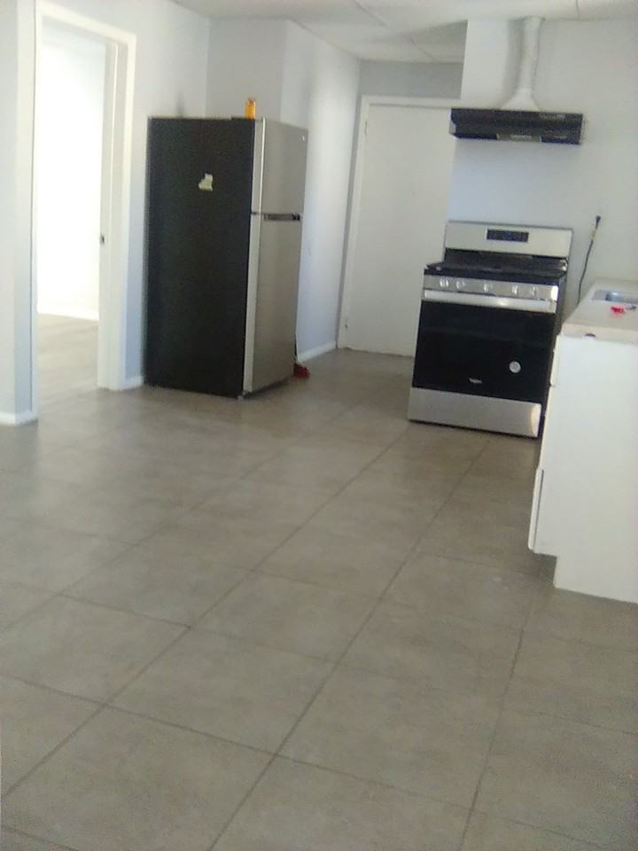 594 Roosevelt Ave - Photo 2 of 12