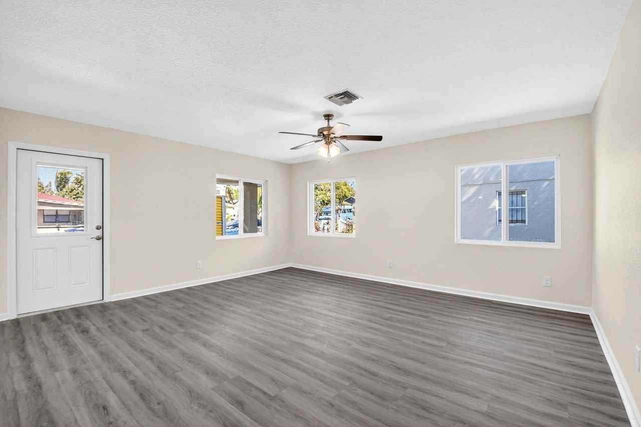 857 W 3rd St - Photo 3 of 22