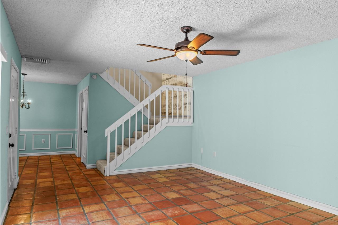 110 1st Ter - Photo 6 of 15