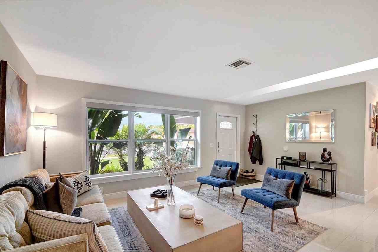 702 Grove St - Photo 5 of 32