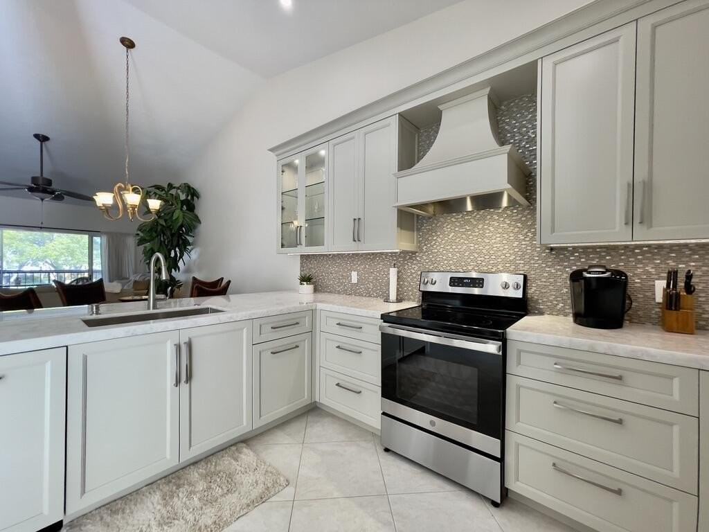 202 Cypress Point Dr #202 - Photo 7 of 30