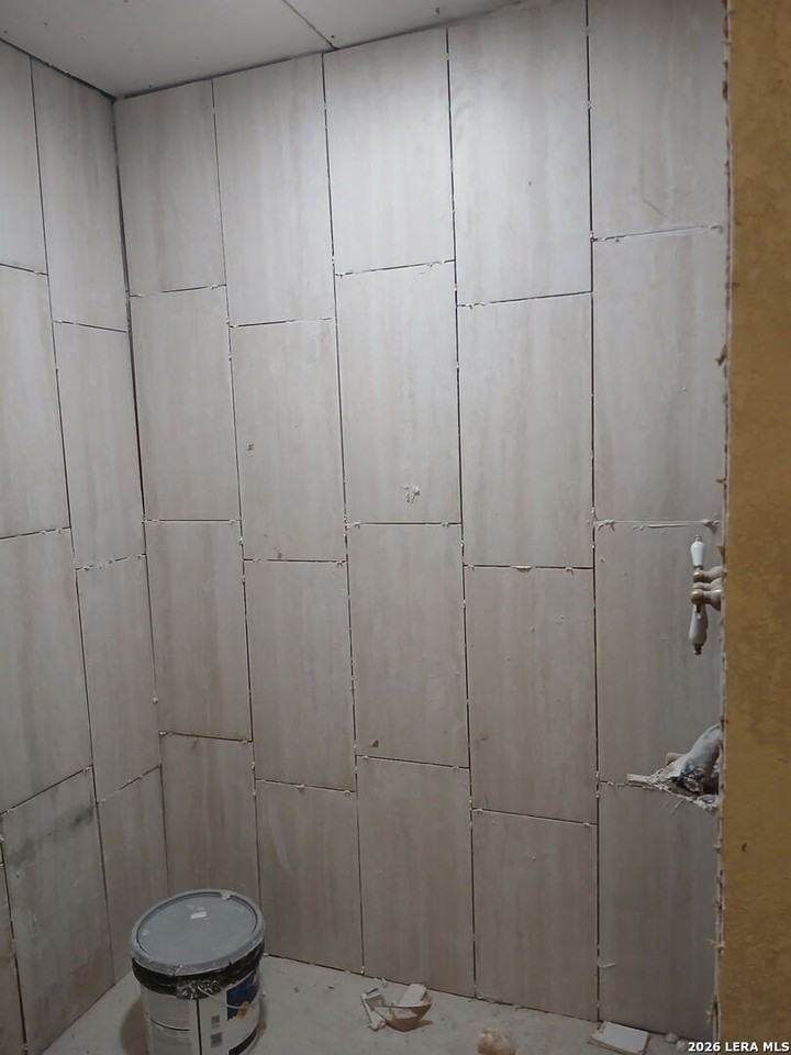 243 Beverly garage apt unit: 2 #2 - Photo 3 of 4