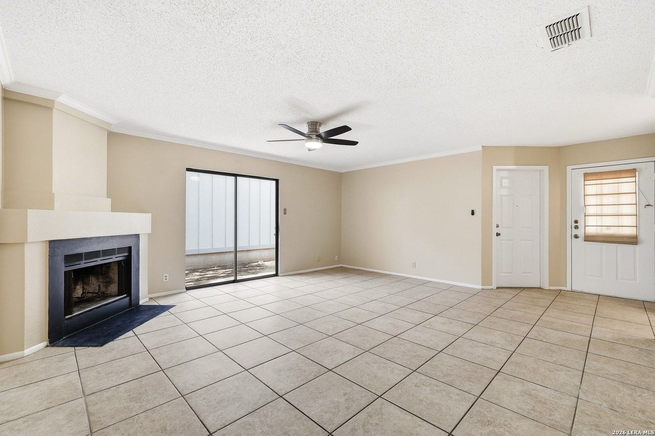 7318 Corian Park Dr - Photo 3 of 25