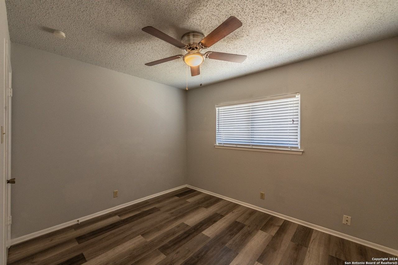 5011 Thomas Paine Dr - Photo 2 of 24