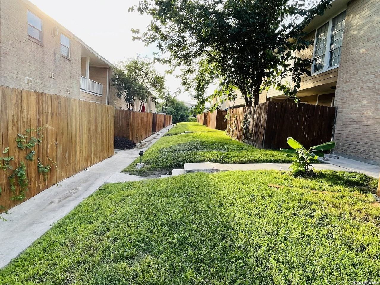 7322 Oak Manor Dr Apt 35 #35 - Photo 7 of 27