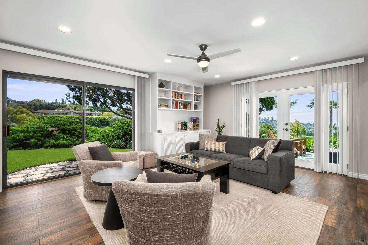 7201 Country Club Dr - Photo 4 of 50