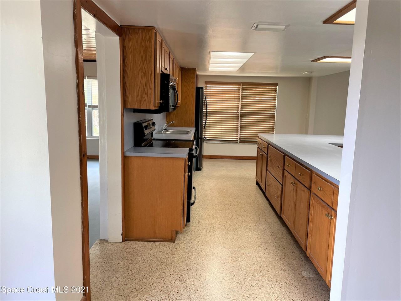 296 Woodland Dr - Photo 6 of 37