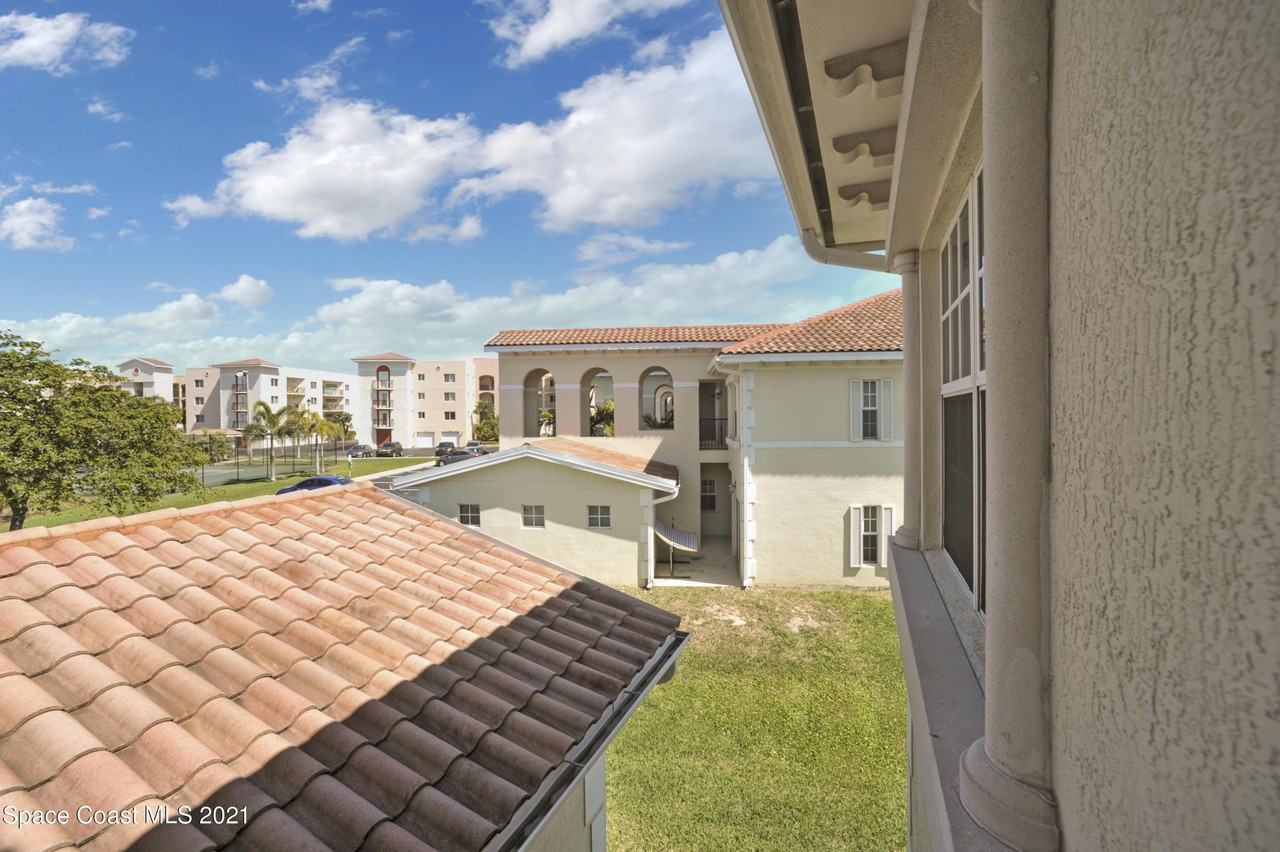 117 Lancha Cir Apt 201 #201 - Photo 6 of 31