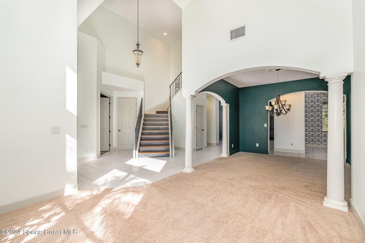 4020 Turkey Point Dr - Photo 5 of 35