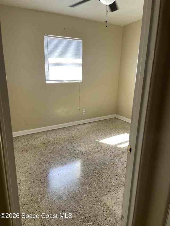 1448 Virginia Dr - Photo 6 of 19