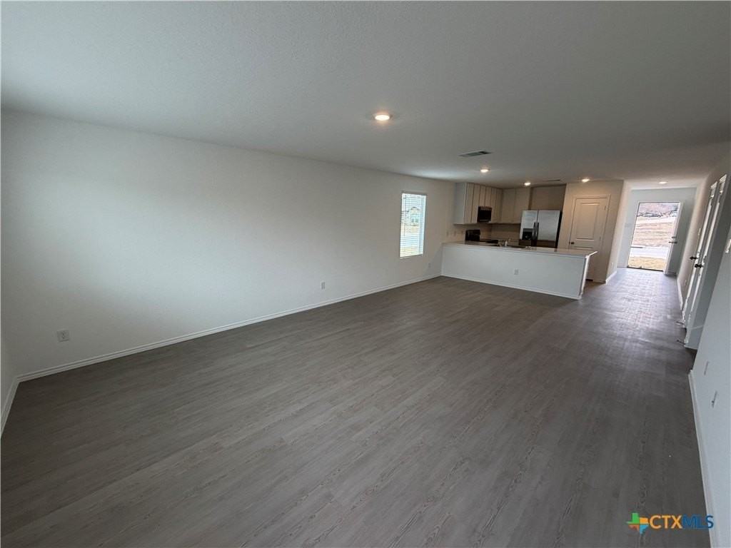 1102 Campbelton Dr - Photo 4 of 18