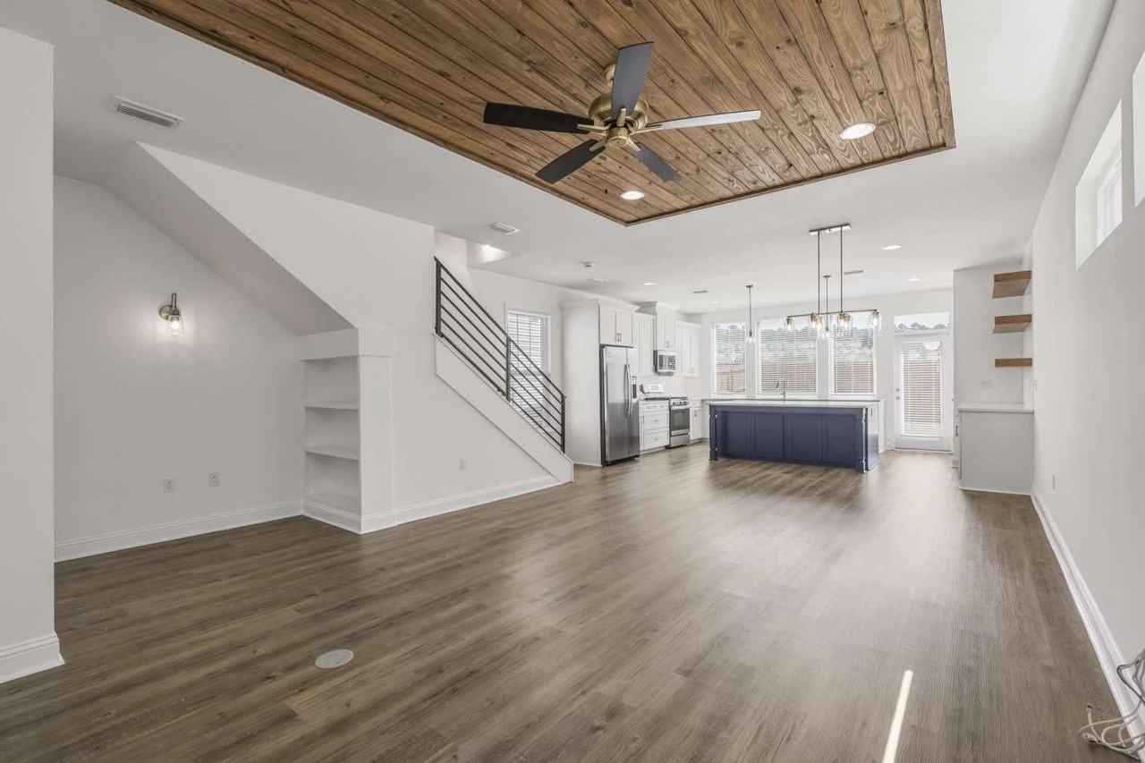 3658 Meadow Vista Ln - Photo 4 of 24