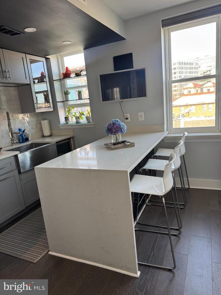 1920 S St Nw #603 - Photo 5 of 13