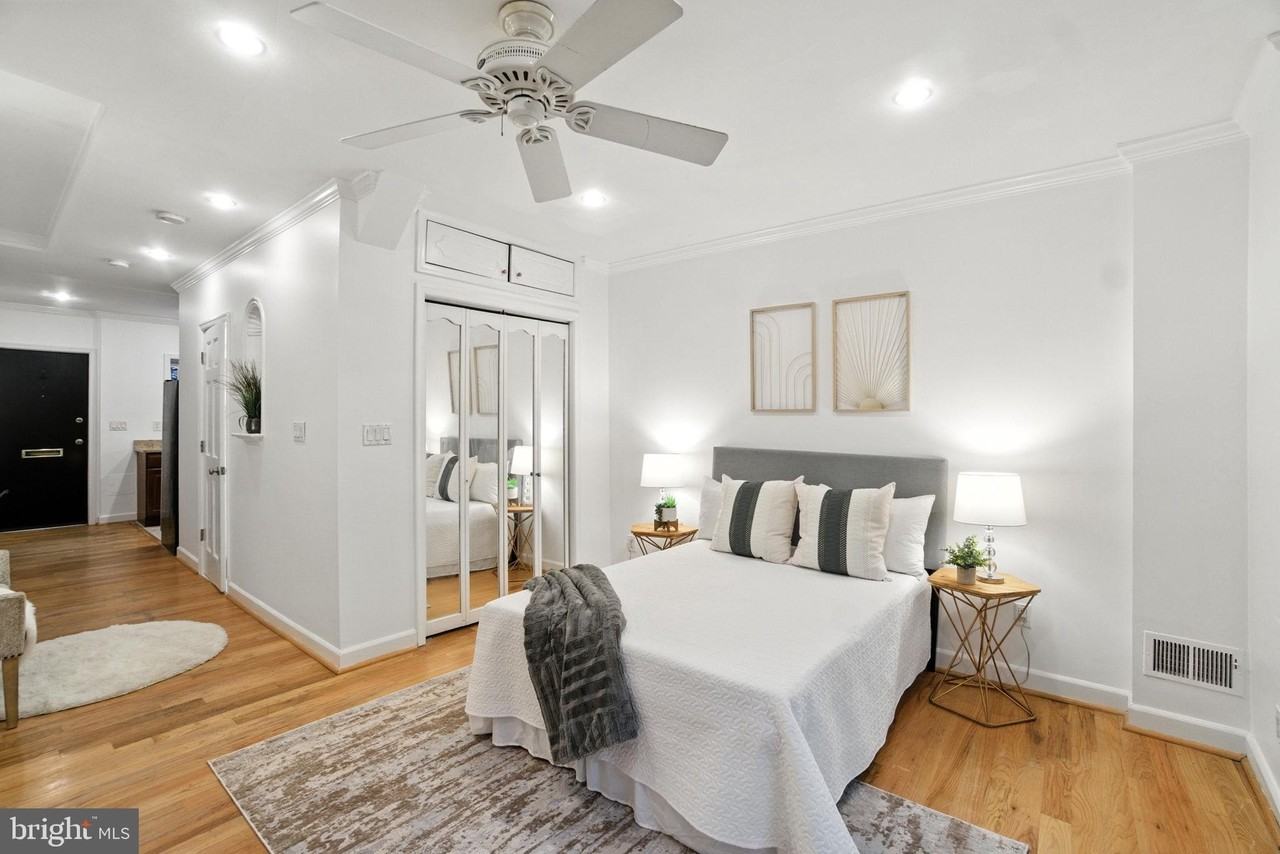 1072 30TH Street NW unit: Lower - Photo 7 of 18