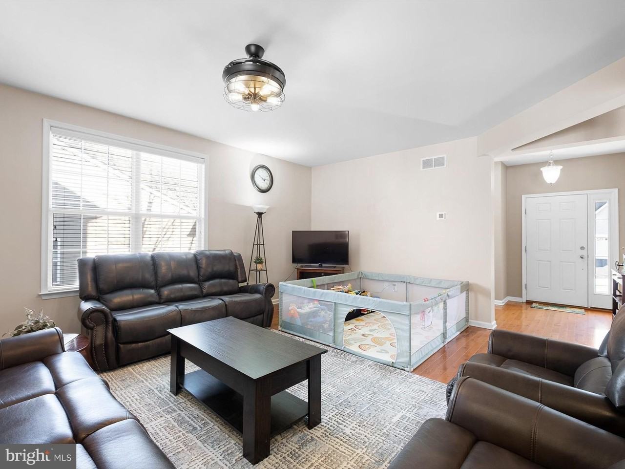 431 Welsh Hill Rd - Photo 5 of 30