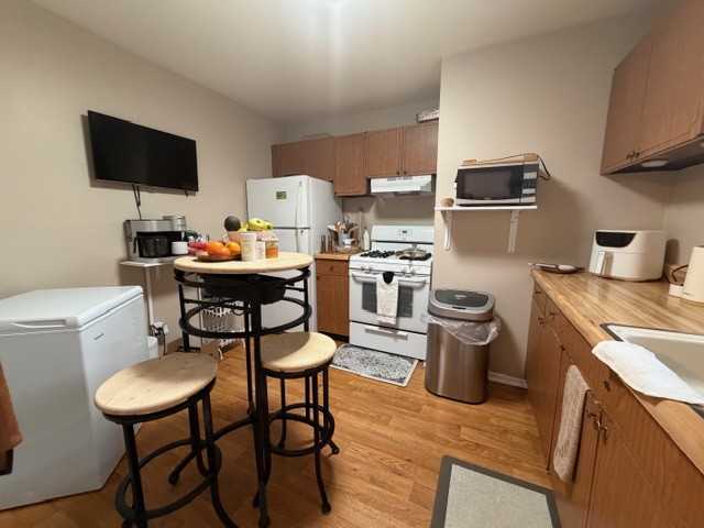 435 Teaneck Rd - Photo 3 of 6