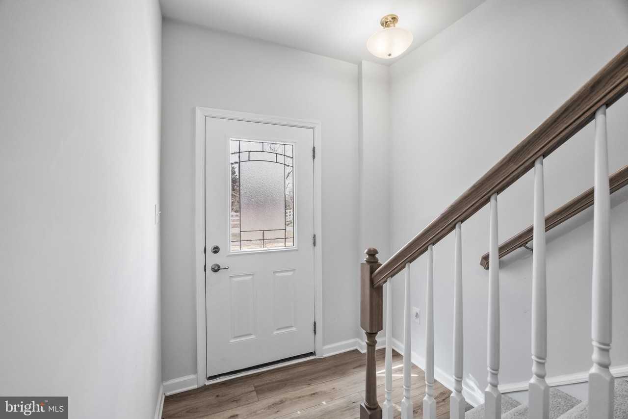 24 Sidney Ln - Photo 5 of 30