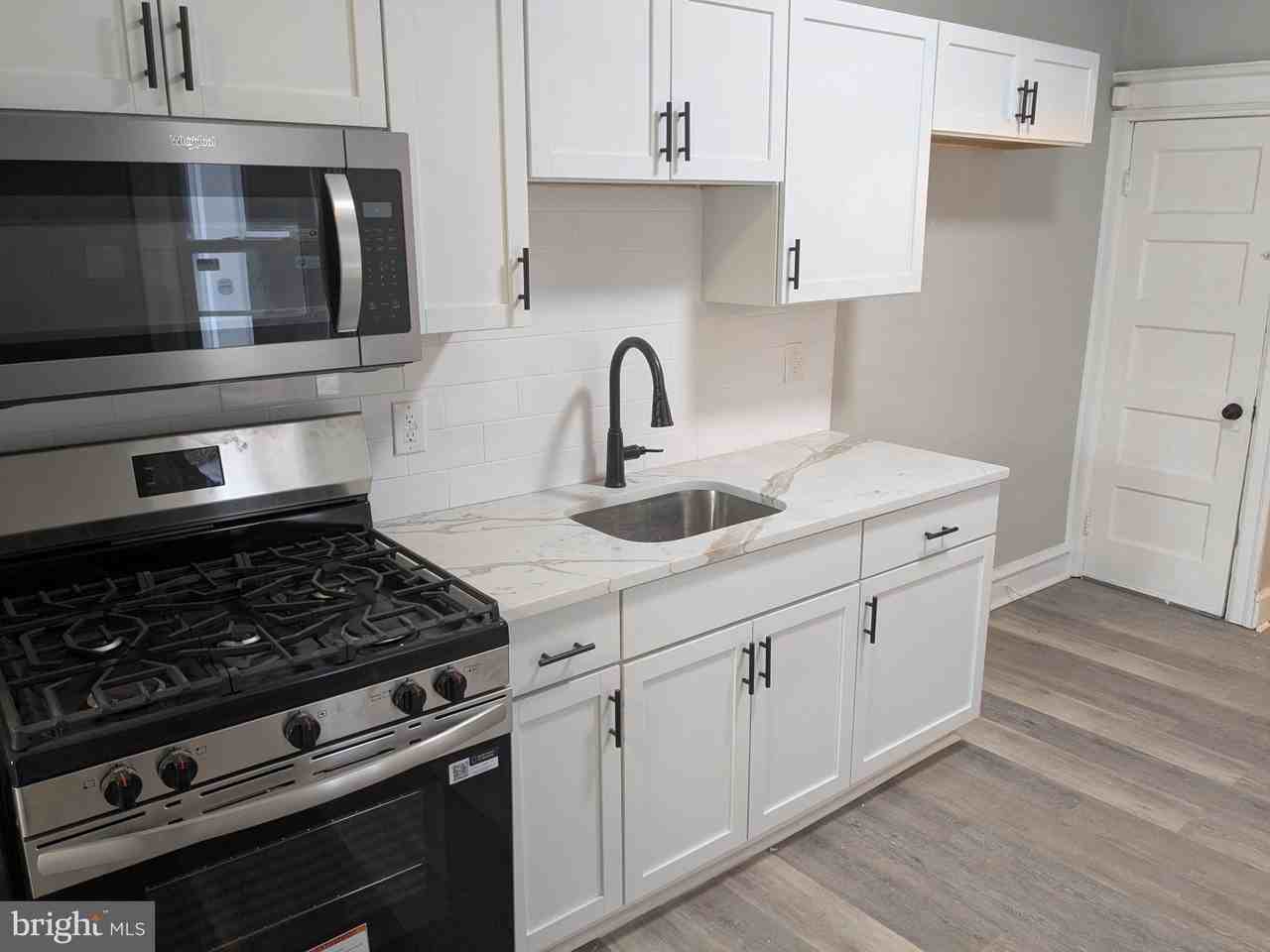 1261 Chase St - Photo 6 of 21