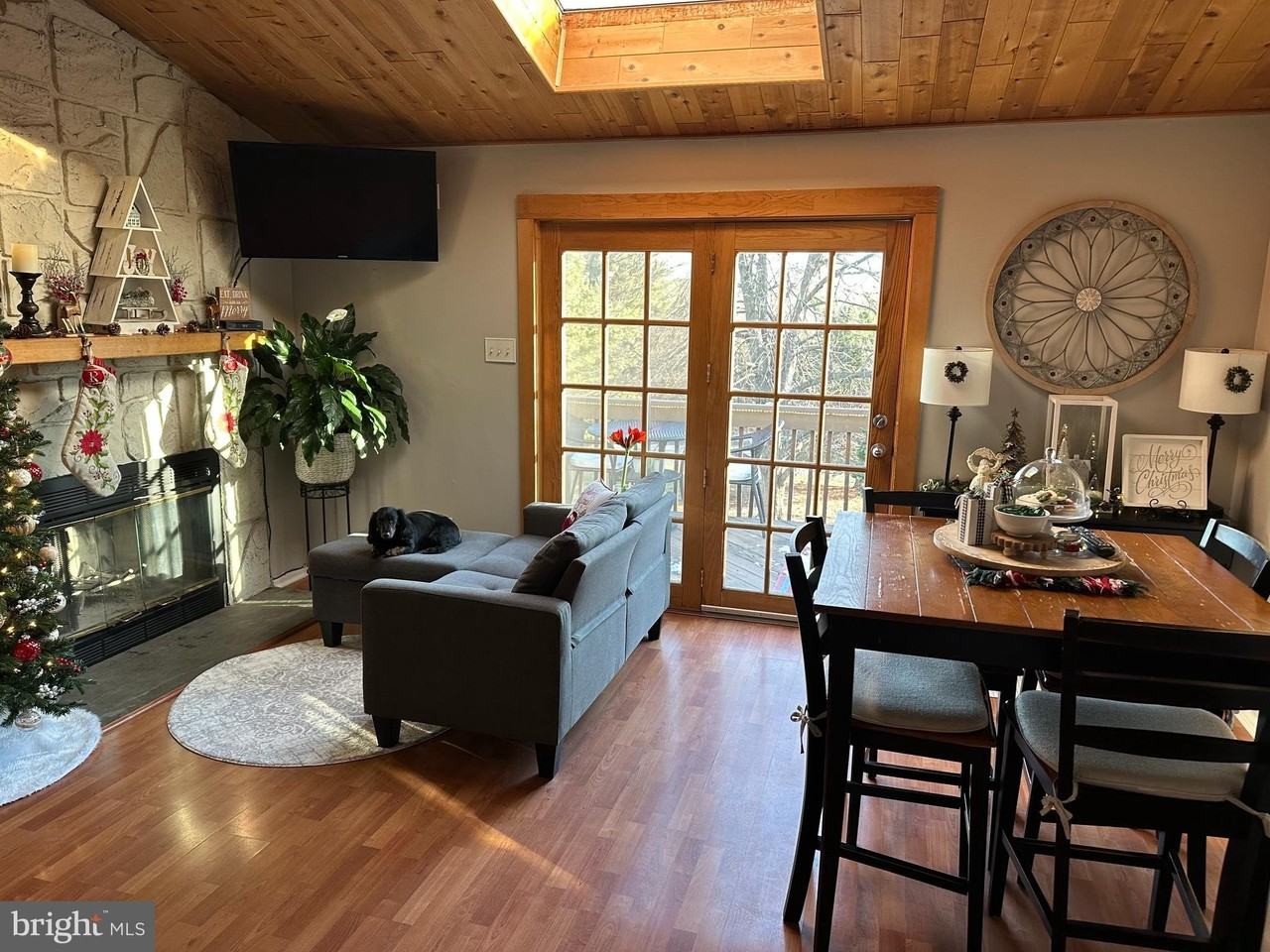 33 Greenridge Cir - Photo 3 of 11