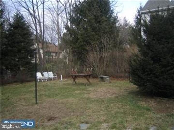 922 Delmont Dr - Photo 6 of 12